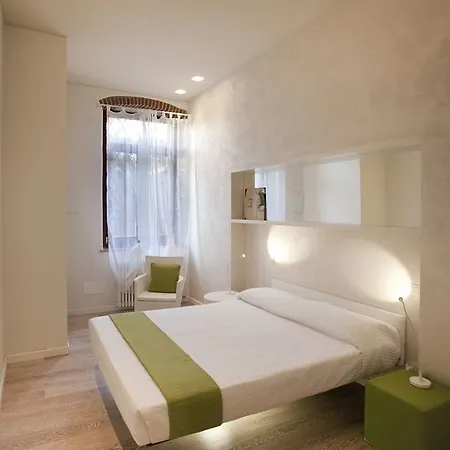 Hotel Truly