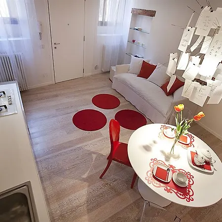 Truly Hotel *